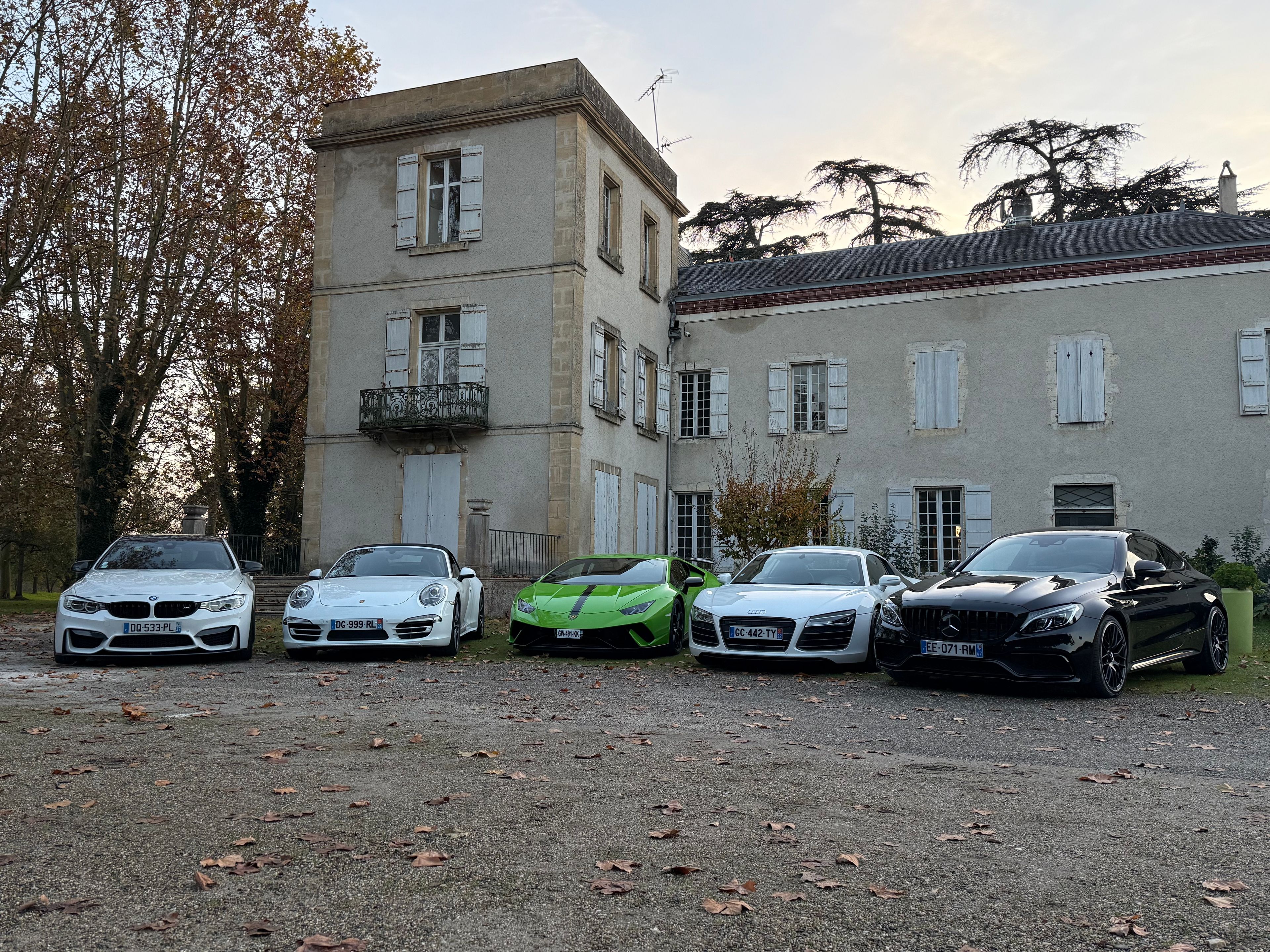 REDÉFINIR L'EXCELLENCE AUTOMOBILE